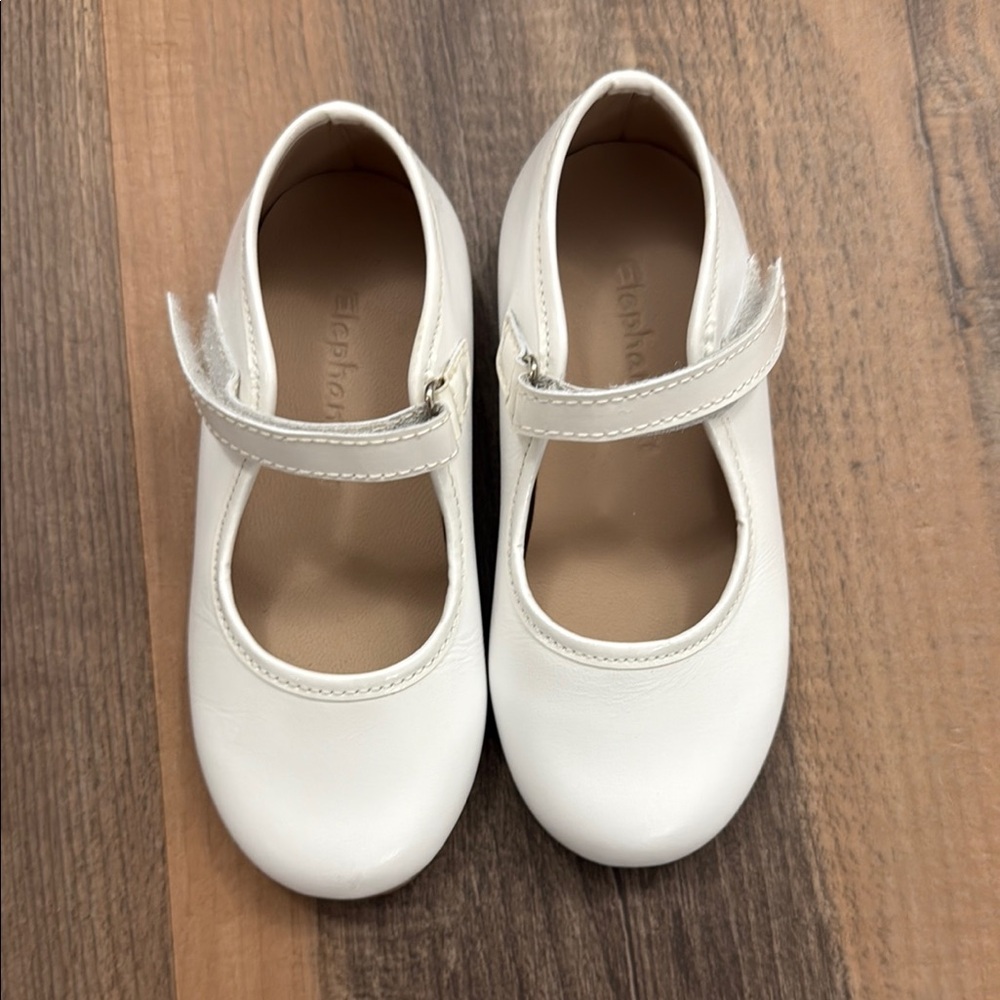 Elephantito White Dress Shoes size 7